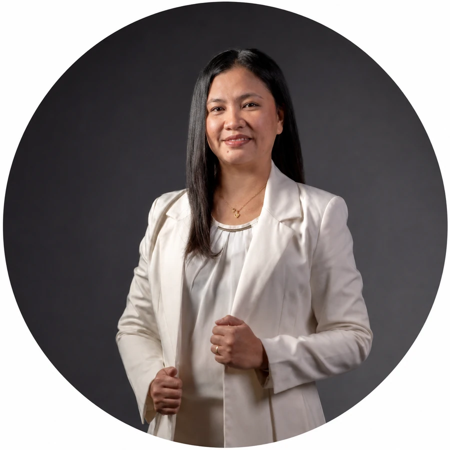 Portrait of Roselle M. Mendoza